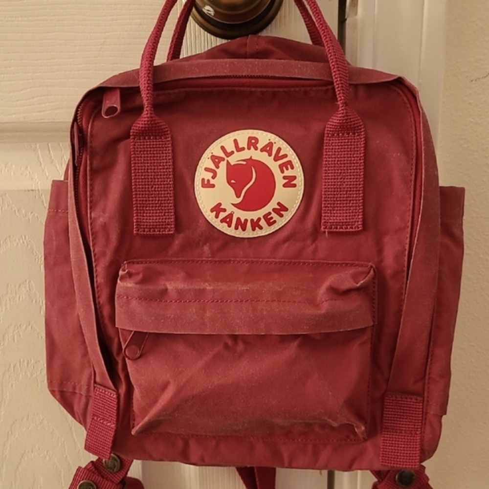 Fjallraven Kanken Rose Color Backpack